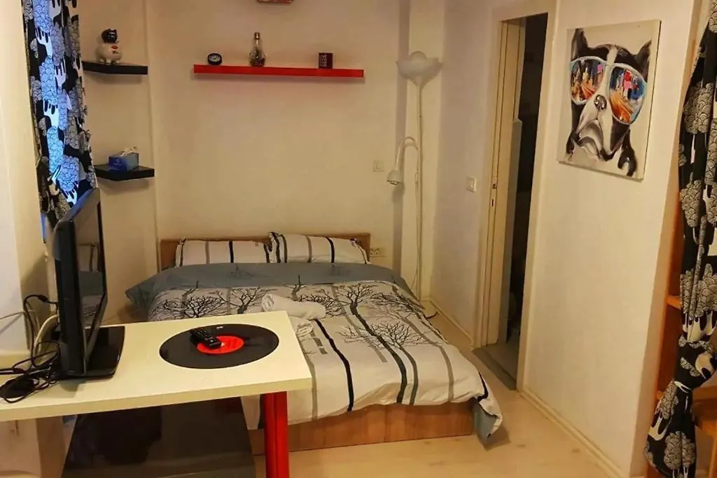 Luxury Piata Universitate Old Town Apartment Bucharest